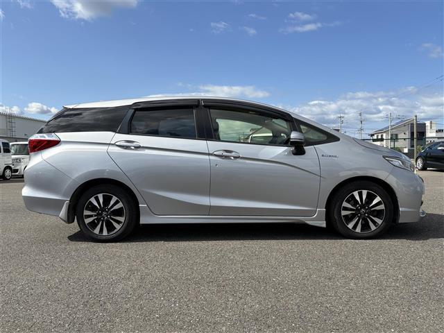 シャトル ハイブリッド ナビ(CD/DVD/BT/SD/USB) フルセグテレビ バックカメラ 衝突軽減ブレーキ レーダークルーズコントロール ETC シートヒーター ステアリングスイッチ パドルシフト スマートキー(39枚目)