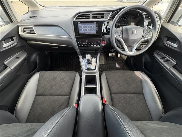 シャトル ハイブリッド ナビ(CD/DVD/BT/SD/USB) フルセグテレビ バックカメラ 衝突軽減ブレーキ レーダークルーズコントロール ETC シートヒーター ステアリングスイッチ パドルシフト スマートキー(42枚目)