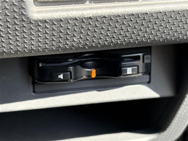 ハスラー Ｇ　ナビ（ＣＤ／ＤＶＤ／ＢＴ／ＳＤ）　フルセグテレビ　衝突軽減ブレーキ　運転席シートヒーター　ＥＴＣ　オートエアコン　アイドリングストップ　スマートキー　プッシュスタートボタン　ベンチシート（9枚目）