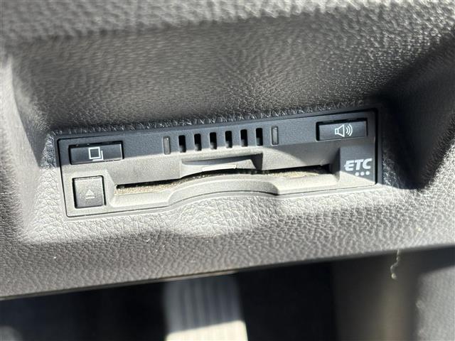 ヤリスクロス ハイブリッドＺ　ナビ（ＢＴ／ＵＳＢ／Ｍｉｒａｃａｓｔ）　モデリスタエアロ　パノラマビュー　フルセグテレビ　テレビキャンセラー　プリクラッシュセーフティ　レーンキープアシスト　ブラインドスポットモニター（8枚目）