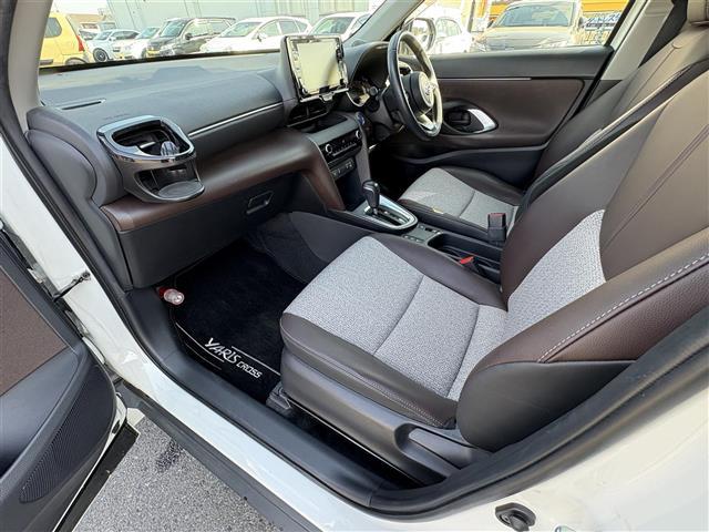 ヤリスクロス ハイブリッドＺ　ナビ（ＢＴ／ＵＳＢ／Ｍｉｒａｃａｓｔ）　モデリスタエアロ　パノラマビュー　フルセグテレビ　テレビキャンセラー　プリクラッシュセーフティ　レーンキープアシスト　ブラインドスポットモニター（26枚目）