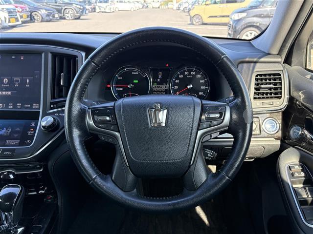 クラウンハイブリッド アスリートＳ　純正ナビ（ＣＤ／ＤＶＤ／ＵＳＢ／ＡＵＸ／ＢＴ）　バックカメラ　フルセグテレビ　レーダークルーズコントロール　テレビキャンセラー　コーナーセンサー　ＥＴＣ　ドライブレコーダー　ステアリングヒーター（2枚目）