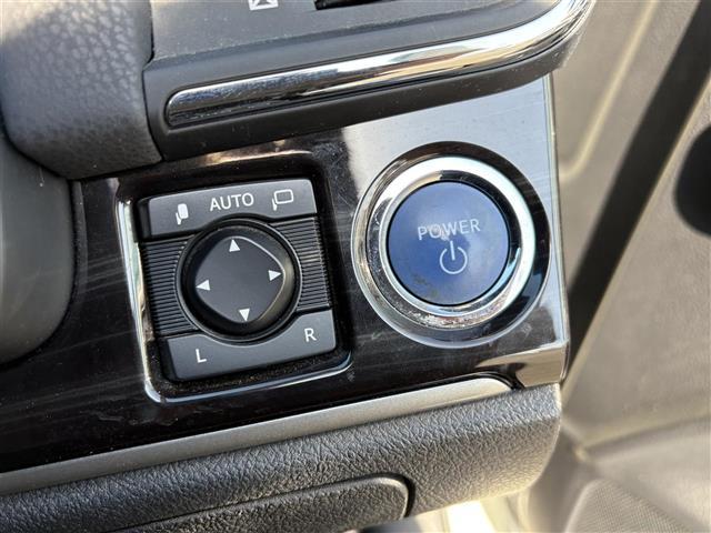 クラウンハイブリッド アスリートＳ　純正ナビ（ＣＤ／ＤＶＤ／ＵＳＢ／ＡＵＸ／ＢＴ）　バックカメラ　フルセグテレビ　レーダークルーズコントロール　テレビキャンセラー　コーナーセンサー　ＥＴＣ　ドライブレコーダー　ステアリングヒーター（9枚目）