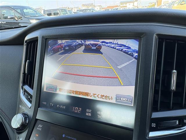 クラウンハイブリッド アスリートＳ　純正ナビ（ＣＤ／ＤＶＤ／ＵＳＢ／ＡＵＸ／ＢＴ）　バックカメラ　フルセグテレビ　レーダークルーズコントロール　テレビキャンセラー　コーナーセンサー　ＥＴＣ　ドライブレコーダー　ステアリングヒーター（17枚目）