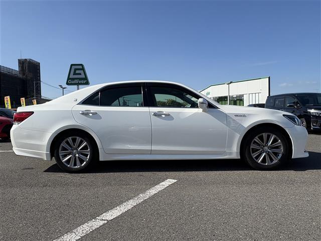 クラウンハイブリッド アスリートＳ　純正ナビ（ＣＤ／ＤＶＤ／ＵＳＢ／ＡＵＸ／ＢＴ）　バックカメラ　フルセグテレビ　レーダークルーズコントロール　テレビキャンセラー　コーナーセンサー　ＥＴＣ　ドライブレコーダー　ステアリングヒーター（39枚目）