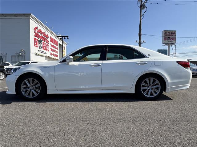 クラウンハイブリッド アスリートＳ　純正ナビ（ＣＤ／ＤＶＤ／ＵＳＢ／ＡＵＸ／ＢＴ）　バックカメラ　フルセグテレビ　レーダークルーズコントロール　テレビキャンセラー　コーナーセンサー　ＥＴＣ　ドライブレコーダー　ステアリングヒーター（40枚目）