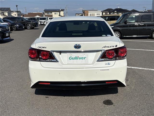 クラウンハイブリッド アスリートＳ　純正ナビ（ＣＤ／ＤＶＤ／ＵＳＢ／ＡＵＸ／ＢＴ）　バックカメラ　フルセグテレビ　レーダークルーズコントロール　テレビキャンセラー　コーナーセンサー　ＥＴＣ　ドライブレコーダー　ステアリングヒーター（41枚目）