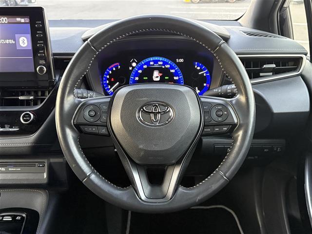 カローラツーリング ハイブリッド　ダブルバイビー　ナビ（ＢＴ／ＣＤ／ＤＶＤ／ＵＳＢ／Ｍｉｒａｃａｓｔ）　バックカメラ　フルセグテレビ　プリクラッシュセーフティ　ブラインドスポットモニター　コーナーセンサー　ブレーキホールド　オートハイビーム（2枚目）