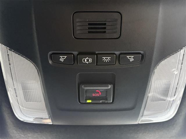 カローラツーリング ハイブリッド　ダブルバイビー　ナビ（ＢＴ／ＣＤ／ＤＶＤ／ＵＳＢ／Ｍｉｒａｃａｓｔ）　バックカメラ　フルセグテレビ　プリクラッシュセーフティ　ブラインドスポットモニター　コーナーセンサー　ブレーキホールド　オートハイビーム（8枚目）
