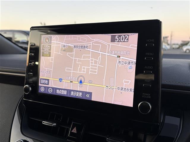 カローラツーリング ハイブリッド　ダブルバイビー　ナビ（ＢＴ／ＣＤ／ＤＶＤ／ＵＳＢ／Ｍｉｒａｃａｓｔ）　バックカメラ　フルセグテレビ　プリクラッシュセーフティ　ブラインドスポットモニター　コーナーセンサー　ブレーキホールド　オートハイビーム（13枚目）