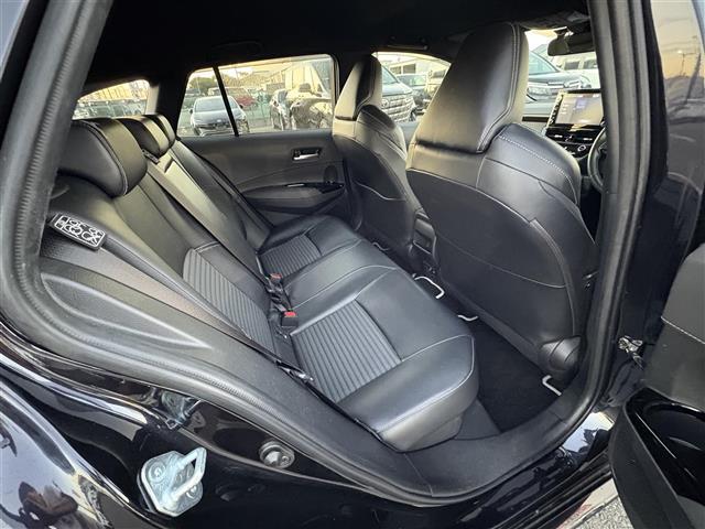 カローラツーリング ハイブリッド　ダブルバイビー　ナビ（ＢＴ／ＣＤ／ＤＶＤ／ＵＳＢ／Ｍｉｒａｃａｓｔ）　バックカメラ　フルセグテレビ　プリクラッシュセーフティ　ブラインドスポットモニター　コーナーセンサー　ブレーキホールド　オートハイビーム（28枚目）