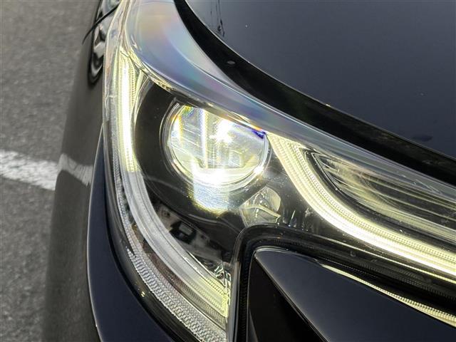 カローラツーリング ハイブリッド　ダブルバイビー　ナビ（ＢＴ／ＣＤ／ＤＶＤ／ＵＳＢ／Ｍｉｒａｃａｓｔ）　バックカメラ　フルセグテレビ　プリクラッシュセーフティ　ブラインドスポットモニター　コーナーセンサー　ブレーキホールド　オートハイビーム（33枚目）