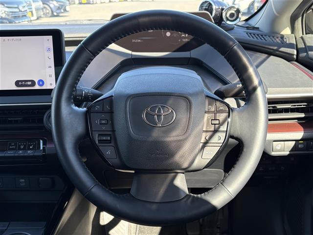 プリウス Ｚ　純正ナビ（ＢＴ／Ｍｉｒａｃａｓｔ／ＵＳＢ）　全方位カメラ　フルセグテレビ　純正プレミアムスピーカー　ＡＣ１００Ｖ　レーダークルーズコントロール　プリクラッシュセーフティ　ブラインド　スポットモニター（2枚目）