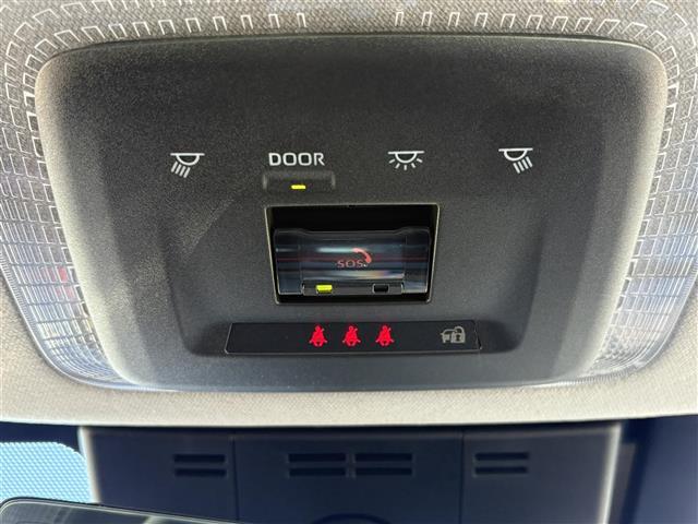 プリウス Ｚ　純正ナビ（ＢＴ／Ｍｉｒａｃａｓｔ／ＵＳＢ）　全方位カメラ　フルセグテレビ　純正プレミアムスピーカー　ＡＣ１００Ｖ　レーダークルーズコントロール　プリクラッシュセーフティ　ブラインド　スポットモニター（12枚目）