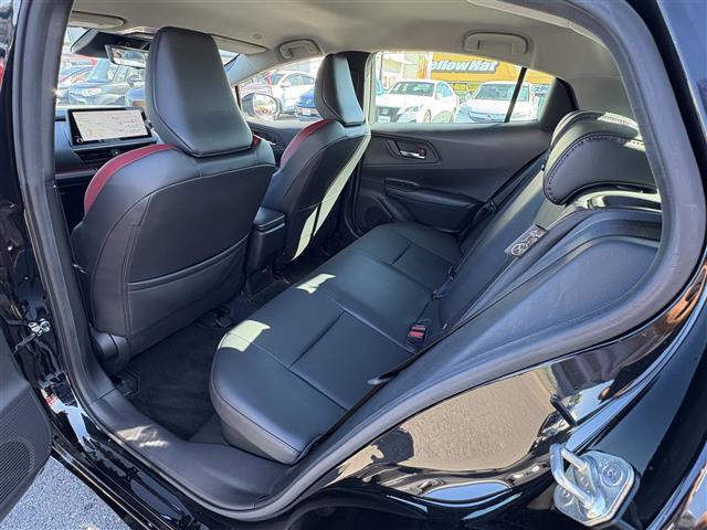 プリウス Ｚ　純正ナビ（ＢＴ／Ｍｉｒａｃａｓｔ／ＵＳＢ）　全方位カメラ　フルセグテレビ　純正プレミアムスピーカー　ＡＣ１００Ｖ　レーダークルーズコントロール　プリクラッシュセーフティ　ブラインド　スポットモニター（31枚目）