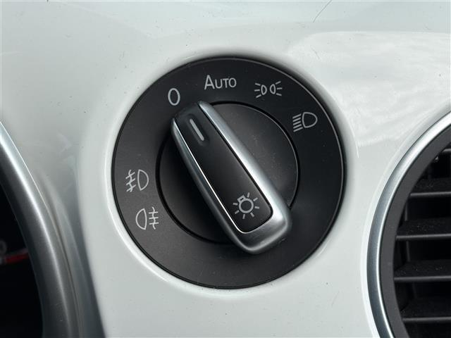 ザ・ビートル デザイン ナビ(CD/DVD/BT/AUX/SD) バックカメラ フルセグテレビ ドライブレコーダー ETC クルーズコントロール MTモード付AT オートライト スマートキー プッシュスタートボタン(6枚目)