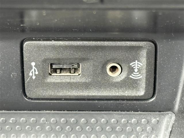 ザ・ビートル デザイン ナビ(CD/DVD/BT/AUX/SD) バックカメラ フルセグテレビ ドライブレコーダー ETC クルーズコントロール MTモード付AT オートライト スマートキー プッシュスタートボタン(9枚目)