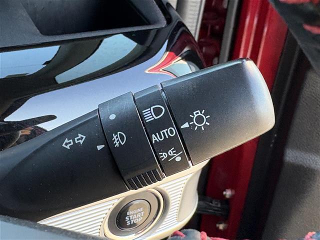 スペーシアカスタム ハイブリッドＸＳ　ナビ（ＣＤ／ＤＶＤ／ＳＤＵＳＢ）　バックカメラ　両側パワースライドドア　衝突軽減ブレーキ　レーンキープアシスト　コーナーセンサー　レーダークルーズコントロール　オートハイビーム　運転席シートヒーター（6枚目）