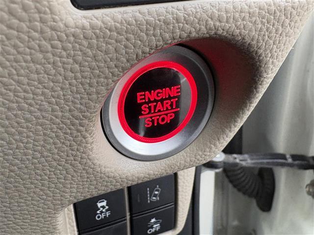 Ｎ－ＢＯＸ Ｇ・ＥＸターボホンダセンシング　ナビ（ＣＤ／ＤＶＤ／ＢＴ／ＳＤ）　バックカメラ　ホンダセンシング　レーダークルーズコントロール　両側パワースライドドア　衝突軽減ブレーキ　リアセンサー　ＥＴＣ　ドライブレコーダー　パドルシフト（8枚目）