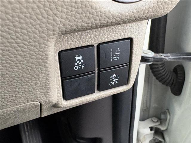 Ｎ－ＢＯＸ Ｇ・ＥＸターボホンダセンシング　ナビ（ＣＤ／ＤＶＤ／ＢＴ／ＳＤ）　バックカメラ　ホンダセンシング　レーダークルーズコントロール　両側パワースライドドア　衝突軽減ブレーキ　リアセンサー　ＥＴＣ　ドライブレコーダー　パドルシフト（9枚目）