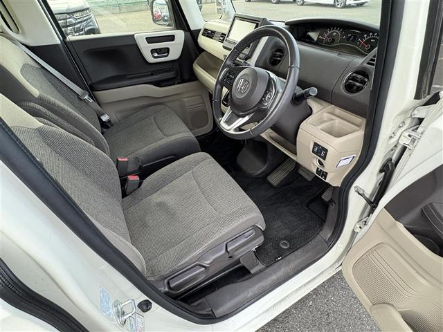 Ｎ－ＢＯＸ Ｇ・ＥＸターボホンダセンシング　ナビ（ＣＤ／ＤＶＤ／ＢＴ／ＳＤ）　バックカメラ　ホンダセンシング　レーダークルーズコントロール　両側パワースライドドア　衝突軽減ブレーキ　リアセンサー　ＥＴＣ　ドライブレコーダー　パドルシフト（21枚目）