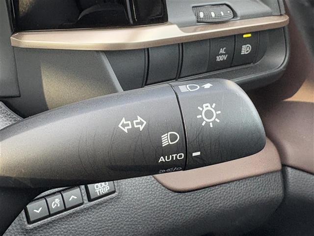 クラウンクロスオーバー Ｇアドバンスド・レザーパッケージ　ナビ　フルセグ　ステリモ　全方位カメラ　ＥＴＣ２．０　セーフティセンス　ＬＫＡ　ＡＣＣ　ＢＳＭ　ＡＢＨ　ＡＨＢ　デジタルミラー　パワーシート　シートヒーター＆クーラー　ＴＶキャンセラー　ＡＣ１００Ｖ（6枚目）