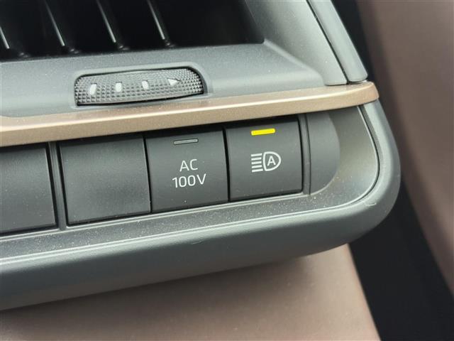 クラウンクロスオーバー Ｇアドバンスド・レザーパッケージ　ナビ　フルセグ　ステリモ　全方位カメラ　ＥＴＣ２．０　セーフティセンス　ＬＫＡ　ＡＣＣ　ＢＳＭ　ＡＢＨ　ＡＨＢ　デジタルミラー　パワーシート　シートヒーター＆クーラー　ＴＶキャンセラー　ＡＣ１００Ｖ（7枚目）