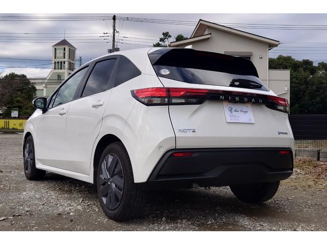 ノート X レンタアップ コーナーセンサー インテリキー アイドリングストップ オートマチックハイビーム オートエアコン スマートミラー アラウンドビュー(9枚目)