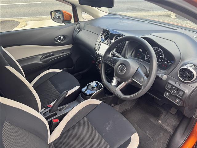 ノート e-パワー X 当店買取車/禁煙車/純正ナビ/フルセグTV/ドアミラーウインカー/スマートキー/プッシュスタート/ドラレコ/コナーセンサー/オートライト/メッキドアノブ/ETC/ステアリングスイッチ/eパワー/(28枚目)