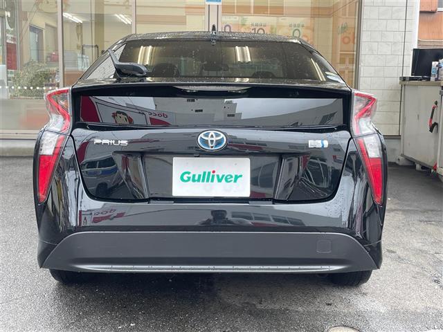 プリウス S 当店買取/社外8インチナビ/バックカメラ/PCS/LDA/クルーズコントロール/Bluetooth/LEDヘッド/AHB/Aライト/CD/DVD/USB/ISOFIX/純正アルミ/ETC(6枚目)