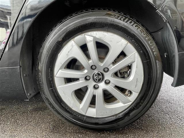 プリウス S 当店買取/社外8インチナビ/バックカメラ/PCS/LDA/クルーズコントロール/Bluetooth/LEDヘッド/AHB/Aライト/CD/DVD/USB/ISOFIX/純正アルミ/ETC(9枚目)