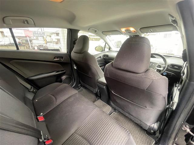 プリウス S 当店買取/社外8インチナビ/バックカメラ/PCS/LDA/クルーズコントロール/Bluetooth/LEDヘッド/AHB/Aライト/CD/DVD/USB/ISOFIX/純正アルミ/ETC(27枚目)