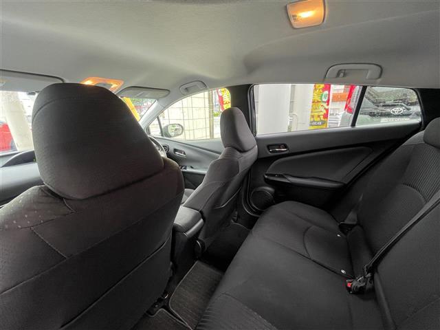 プリウス S 当店買取/社外8インチナビ/バックカメラ/PCS/LDA/クルーズコントロール/Bluetooth/LEDヘッド/AHB/Aライト/CD/DVD/USB/ISOFIX/純正アルミ/ETC(28枚目)
