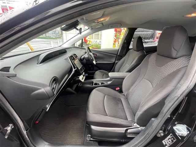 プリウス S 当店買取/社外8インチナビ/バックカメラ/PCS/LDA/クルーズコントロール/Bluetooth/LEDヘッド/AHB/Aライト/CD/DVD/USB/ISOFIX/純正アルミ/ETC(30枚目)