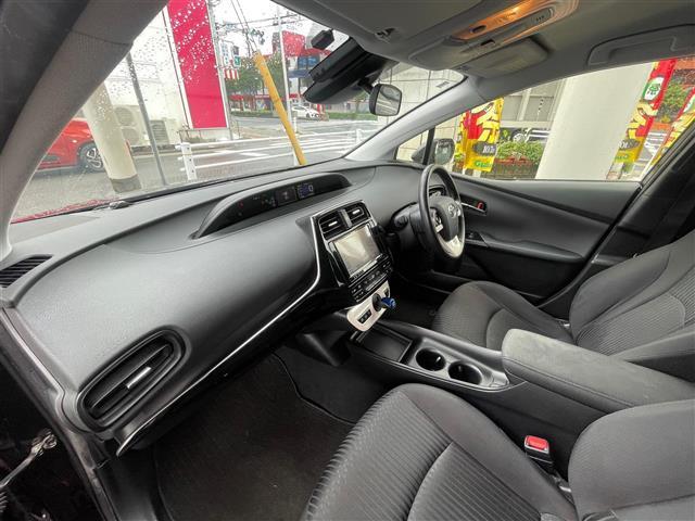 プリウス S 当店買取/社外8インチナビ/バックカメラ/PCS/LDA/クルーズコントロール/Bluetooth/LEDヘッド/AHB/Aライト/CD/DVD/USB/ISOFIX/純正アルミ/ETC(32枚目)
