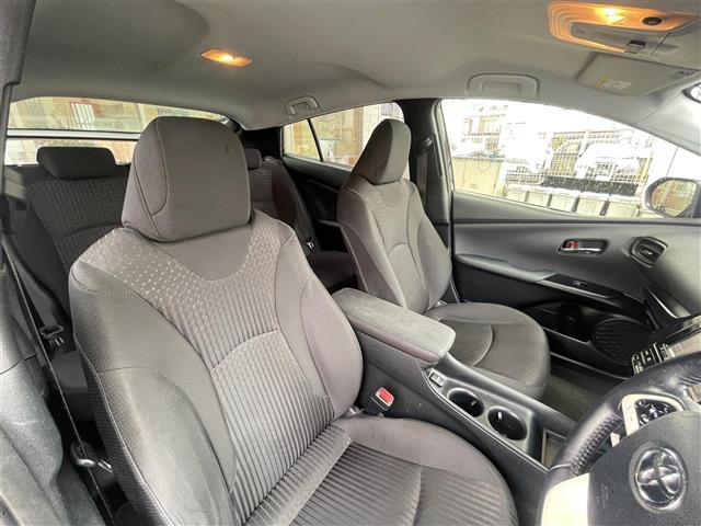 プリウス S 当店買取/社外8インチナビ/バックカメラ/PCS/LDA/クルーズコントロール/Bluetooth/LEDヘッド/AHB/Aライト/CD/DVD/USB/ISOFIX/純正アルミ/ETC(37枚目)