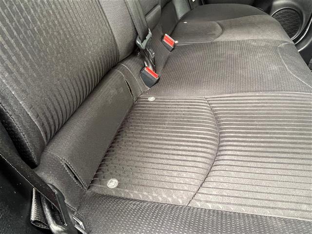 プリウス S 当店買取/社外8インチナビ/バックカメラ/PCS/LDA/クルーズコントロール/Bluetooth/LEDヘッド/AHB/Aライト/CD/DVD/USB/ISOFIX/純正アルミ/ETC(40枚目)