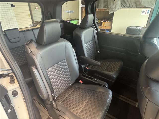 ヴォクシー ハイブリッドS-Z クリアランスソナ レーダクルーズ 2.0ETC シートH オートLED インテリキー 地デジTV 1オナ フルオートエアコン リアカメラ エアバッグ ABS ナビTV キーレス PS LEDランプ(24枚目)