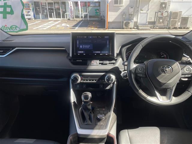 ＲＡＶ４ Ｇ　Ｚパッケージ　１オーナー／買取／Ｄインナーミラー／黒革シート／純正９インチナビ／フルセグ／ＣＤ／ＤＶＤ／ＳＤ／ＡＵＸ／シートヒーター／パワーシート／ＰＣＳ／ＬＤＡ／ＢＳＭ／ＲＣＴＡ／ＬＥＤヘッド／ＡＨＢ／１９ＡＷ（13枚目）