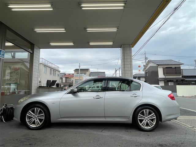 スカイライン 250GT 当店買取/禁煙/純正Mナビ/HDD/CD/DVD/AUX/ Bluetooth/バックカメラ/サイドカメラ/ハーフレザー/パワーシート/純正17AW/HID/Aライト/ETC/ドラレコ/保証書/V6(13枚目)