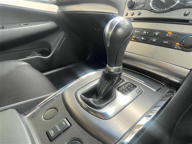 スカイライン 250GT 当店買取/禁煙/純正Mナビ/HDD/CD/DVD/AUX/ Bluetooth/バックカメラ/サイドカメラ/ハーフレザー/パワーシート/純正17AW/HID/Aライト/ETC/ドラレコ/保証書/V6(16枚目)