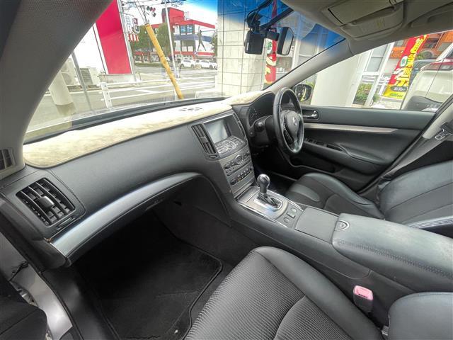 スカイライン 250GT 当店買取/禁煙/純正Mナビ/HDD/CD/DVD/AUX/ Bluetooth/バックカメラ/サイドカメラ/ハーフレザー/パワーシート/純正17AW/HID/Aライト/ETC/ドラレコ/保証書/V6(23枚目)