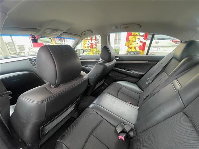 スカイライン 250GT 当店買取/禁煙/純正Mナビ/HDD/CD/DVD/AUX/ Bluetooth/バックカメラ/サイドカメラ/ハーフレザー/パワーシート/純正17AW/HID/Aライト/ETC/ドラレコ/保証書/V6(26枚目)