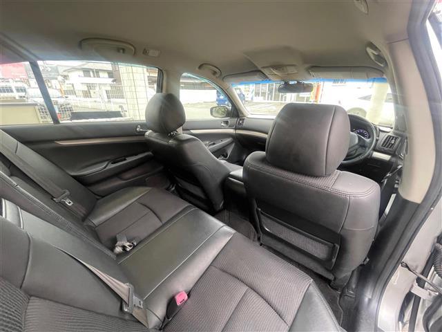 スカイライン 250GT 当店買取/禁煙/純正Mナビ/HDD/CD/DVD/AUX/ Bluetooth/バックカメラ/サイドカメラ/ハーフレザー/パワーシート/純正17AW/HID/Aライト/ETC/ドラレコ/保証書/V6(29枚目)