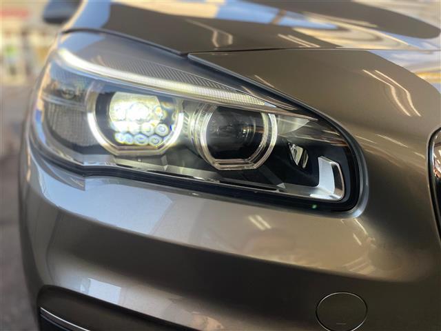 2シリーズ 218dグランツアラー ラグジュアリー 当店買取/禁煙/7人乗/黒革/アドバンスドアクティブセーフティ/ACC/ハンズフリーPゲート/シートヒーター/LEDヘッド/Aライト/ミラー一体型ETC/TRC/バックカメラ/純正17AW(10枚目)