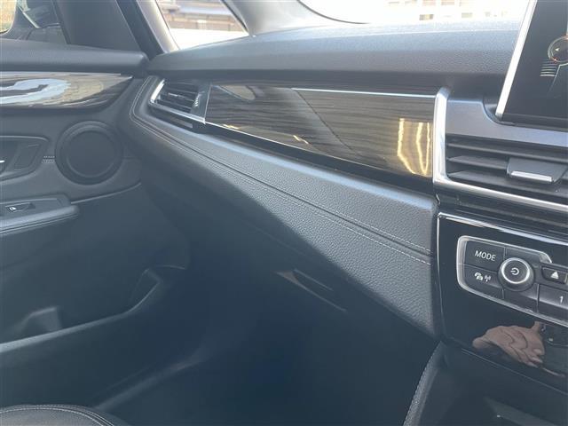 2シリーズ 218dグランツアラー ラグジュアリー 当店買取/禁煙/7人乗/黒革/アドバンスドアクティブセーフティ/ACC/ハンズフリーPゲート/シートヒーター/LEDヘッド/Aライト/ミラー一体型ETC/TRC/バックカメラ/純正17AW(30枚目)