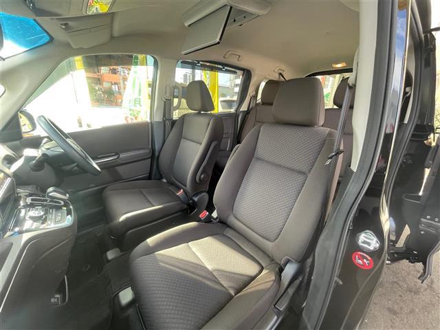 フリードハイブリッド ハイブリッド・Ｇホンダセンシング　当店買取／１オナ／禁煙／６人乗／純正９インチプレミアムインタナビ／純正リヤモニター／ホンダセンシング／シートヒーター／ビルトインＥＴＣ／ＬＥＤヘッド／ＩＳＯＦＩＸ／両側Ｐスライドドア／スペアキー（17枚目）