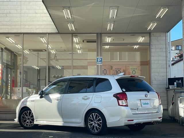 カローラフィールダー ハイブリッドG エアロツアラー・ダブルバイビー 当店買取/禁煙/純正エアロ/TRDFエアロ/純正ナビ/フルセグ/バックカメラ/Bluetooth/SD/CD/DVD/ハーフレザー/社外マフラー/社外16AW/HID/Aライト/ISOFIX(4枚目)