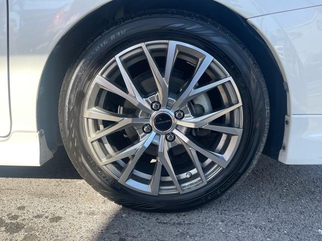 カローラフィールダー ハイブリッドG エアロツアラー・ダブルバイビー 当店買取/禁煙/純正エアロ/TRDFエアロ/純正ナビ/フルセグ/バックカメラ/Bluetooth/SD/CD/DVD/ハーフレザー/社外マフラー/社外16AW/HID/Aライト/ISOFIX(17枚目)