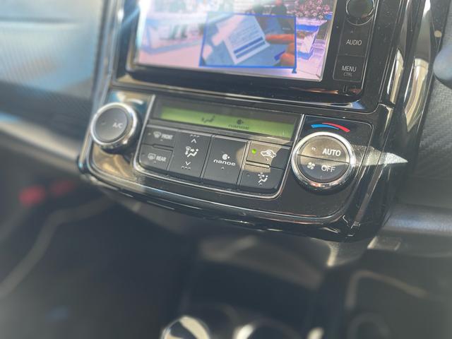 カローラフィールダー ハイブリッドG エアロツアラー・ダブルバイビー 当店買取/禁煙/純正エアロ/TRDFエアロ/純正ナビ/フルセグ/バックカメラ/Bluetooth/SD/CD/DVD/ハーフレザー/社外マフラー/社外16AW/HID/Aライト/ISOFIX(21枚目)